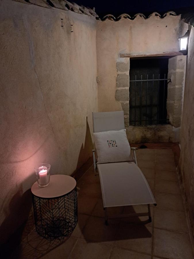 La Maison De Gisele Bed & Breakfast Saint-Victor-des-Oules ภายนอก รูปภาพ