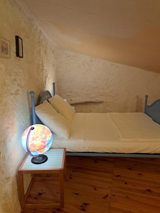 La Maison De Gisele Bed & Breakfast Saint-Victor-des-Oules ภายนอก รูปภาพ