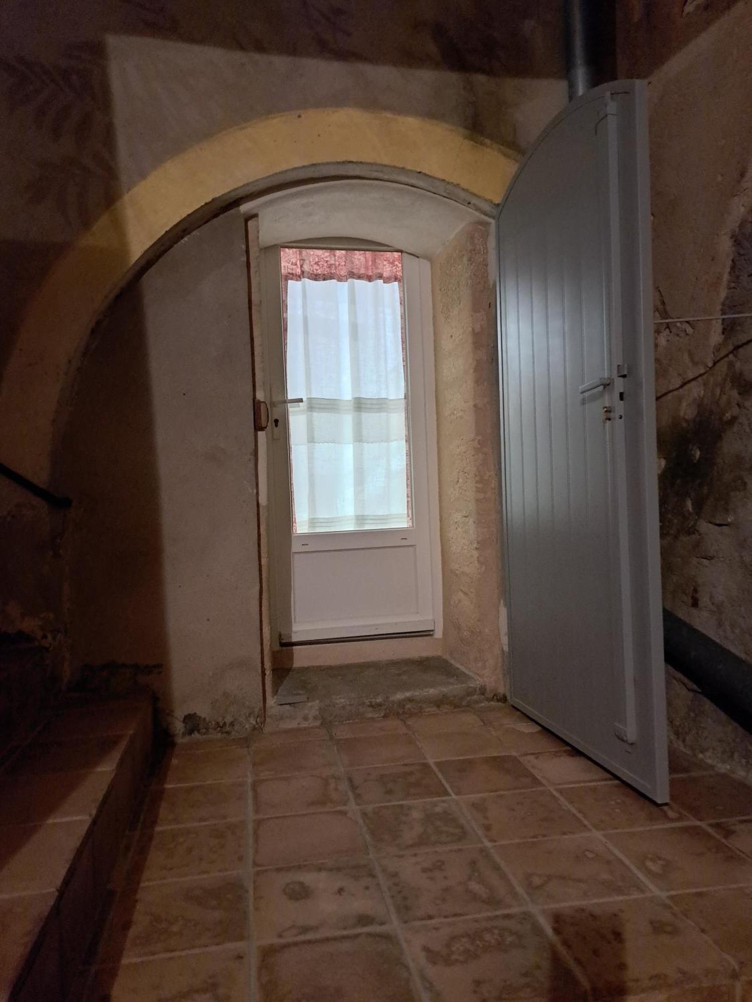 La Maison De Gisele Bed & Breakfast Saint-Victor-des-Oules ภายนอก รูปภาพ