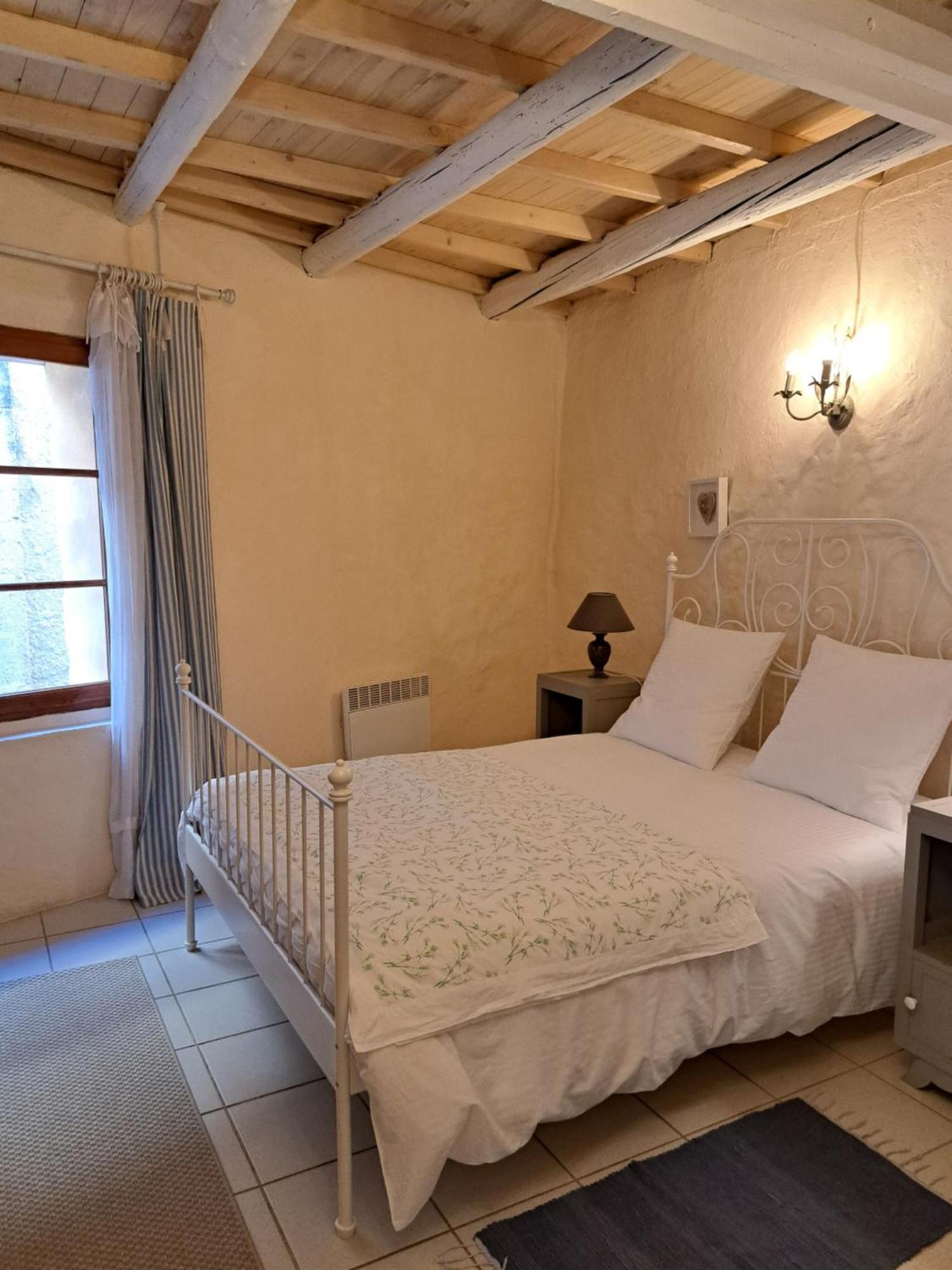 La Maison De Gisele Bed & Breakfast Saint-Victor-des-Oules ภายนอก รูปภาพ